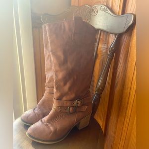 Wet Seal Boots Size 71/2 ~ Brown